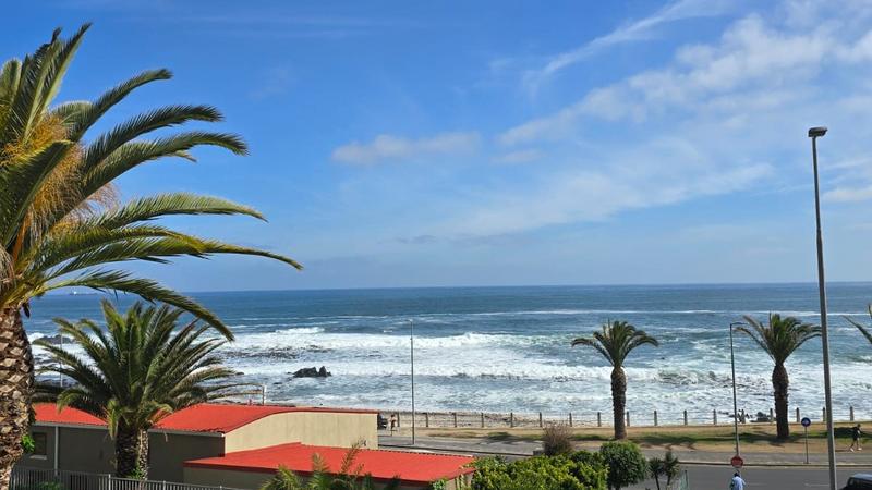 2 Bedroom Property for Sale in Sea Point Western Cape